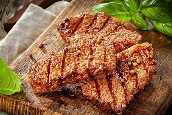 留效烤肉加盟值得信賴擁有豐富的餐飲服務(wù)經(jīng)驗(yàn)和良好的口碑